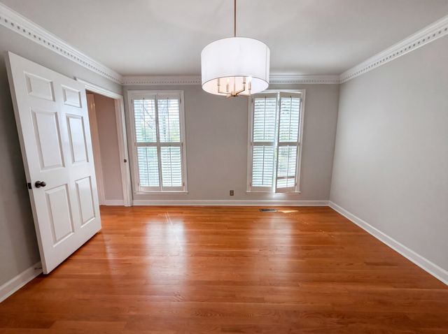 5416 Forest Acres Dr, Nashville, TN 37220