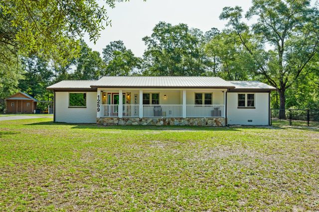 1259 Black Creek Boulevard, Freeport, FL 32439