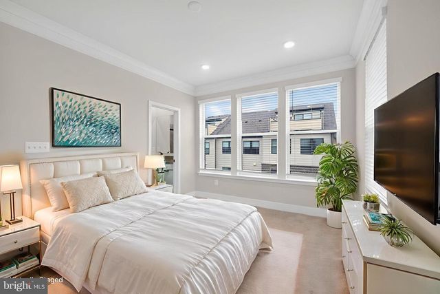 4300 ROLAND HEIGHTS AVE, Baltimore, MD 21211