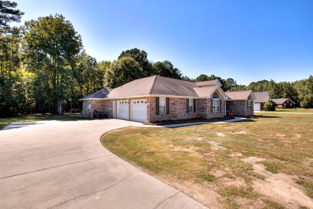 1111 Nicole Drive, Manning, SC 29102