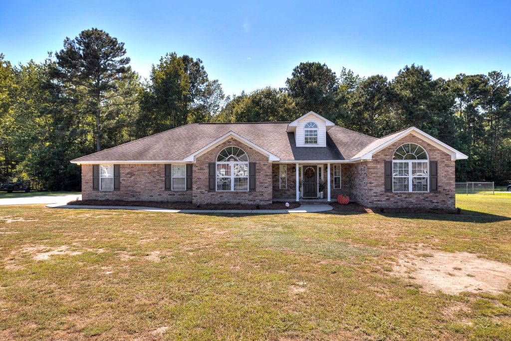 1111 Nicole Drive, Manning, SC 29102