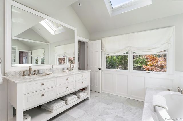 8 Mountain Laurel Lane, Southampton, NY 11968