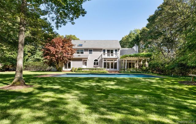 8 Mountain Laurel Lane, Southampton, NY 11968