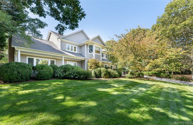 8 Mountain Laurel Lane, Southampton, NY 11968