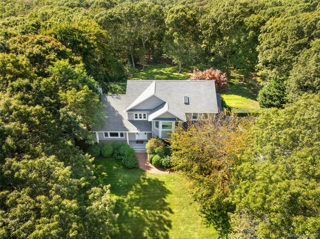 8 Mountain Laurel Lane, Southampton, NY 11968