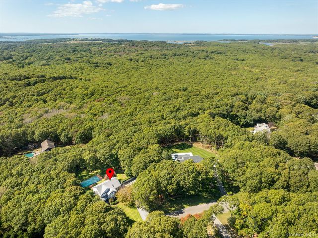 8 Mountain Laurel Lane, Southampton, NY 11968