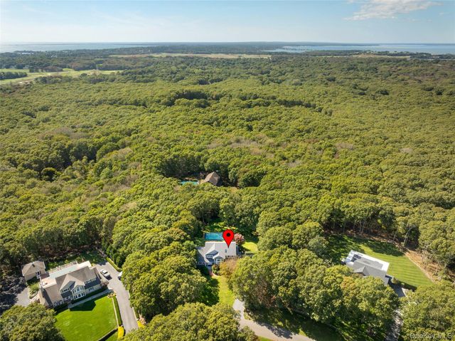 8 Mountain Laurel Lane, Southampton, NY 11968