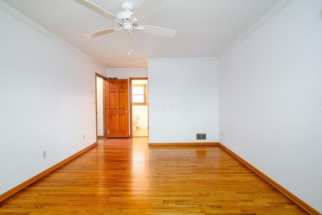 6800 Abbot Place, Worthington, OH 43085