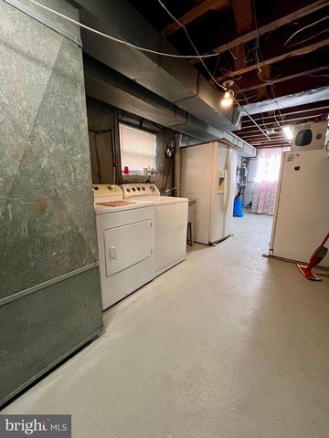 2988 WELSH RD, Philadelphia, PA 19152