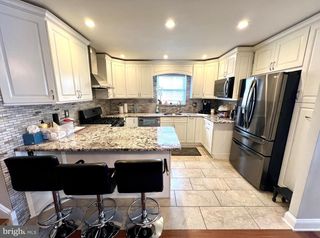 2988 WELSH RD, Philadelphia, PA 19152