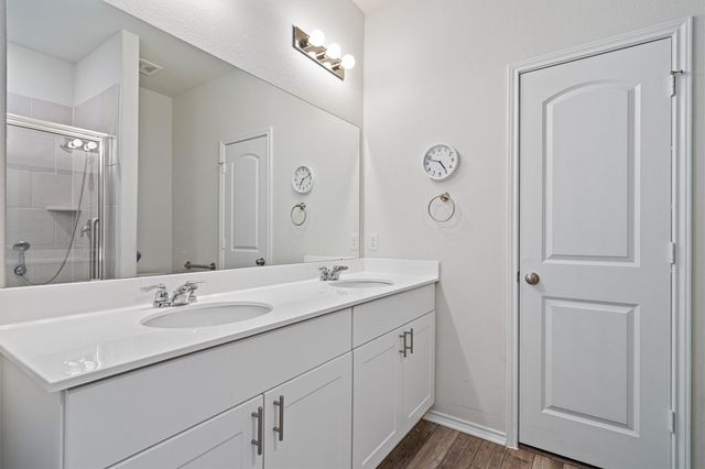 160 Gunther WAY, Taylor, TX 76574