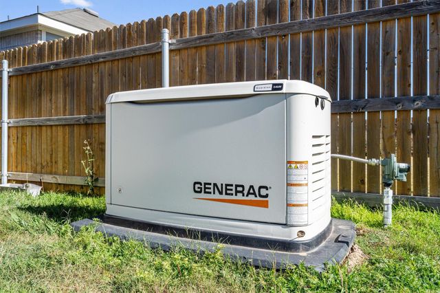 160 Gunther WAY, Taylor, TX 76574