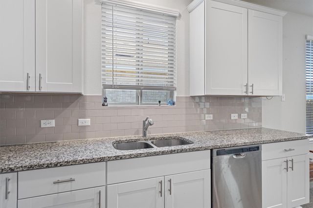 160 Gunther WAY, Taylor, TX 76574