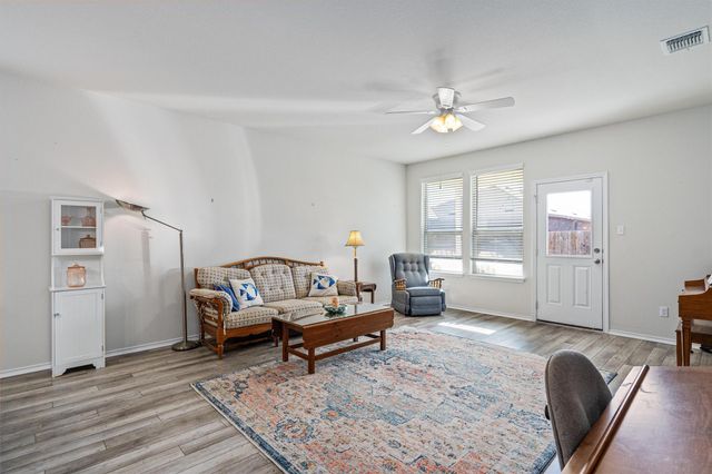 160 Gunther WAY, Taylor, TX 76574