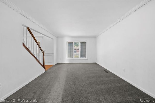 1872 Flemington Drive, Troy, MI 48098