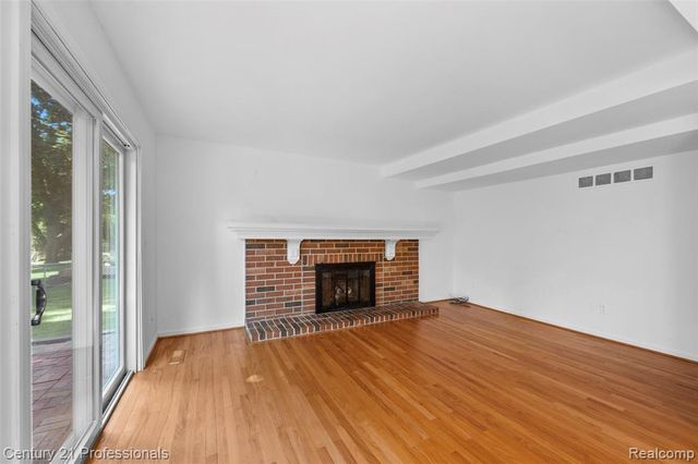 1872 Flemington Drive, Troy, MI 48098