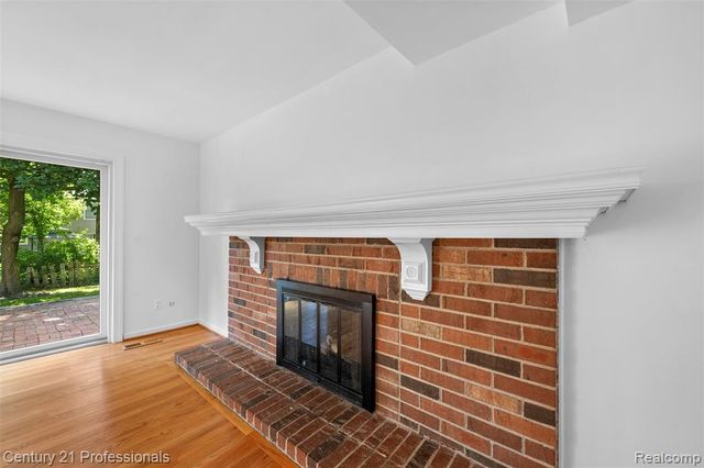 1872 Flemington Drive, Troy, MI 48098