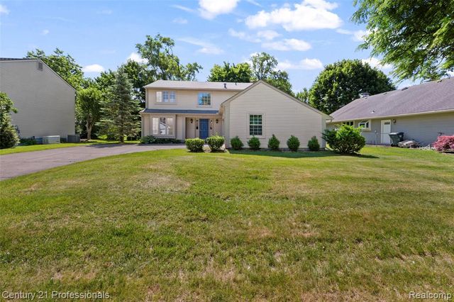 1872 Flemington Drive, Troy, MI 48098