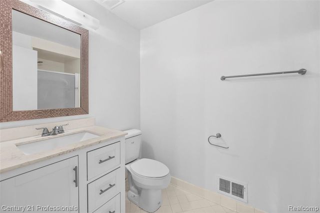 1872 Flemington Drive, Troy, MI 48098