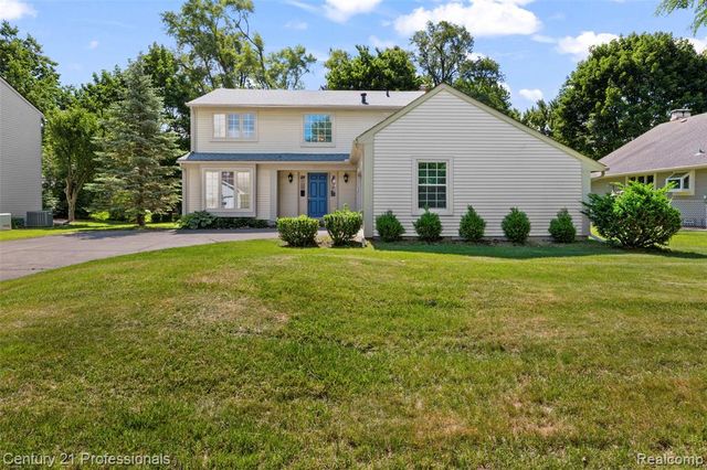 1872 Flemington Drive, Troy, MI 48098