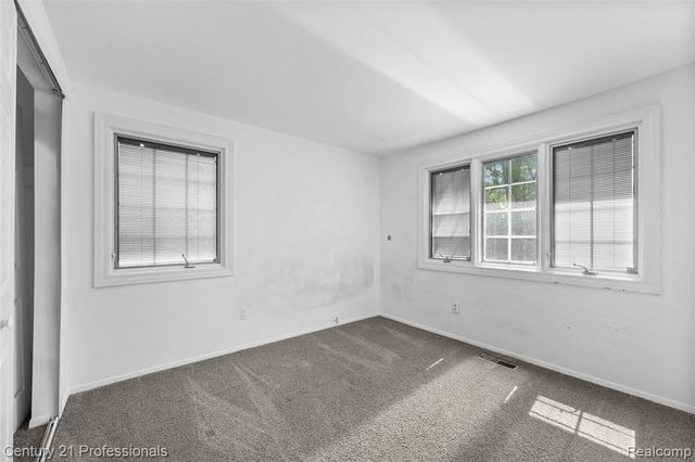 1872 Flemington Drive, Troy, MI 48098