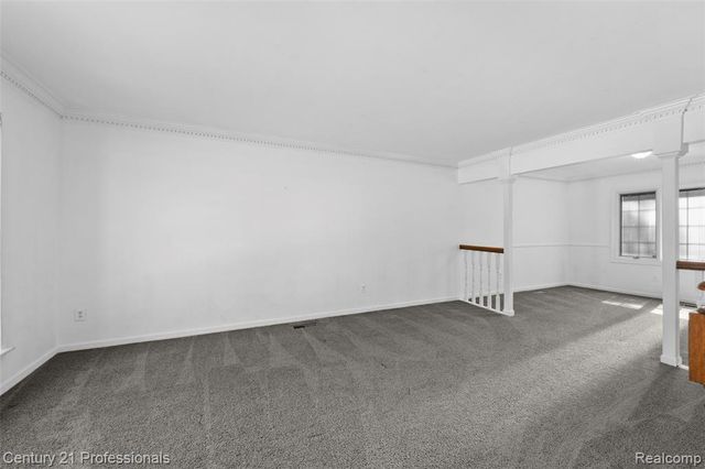 1872 Flemington Drive, Troy, MI 48098