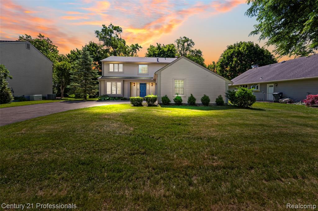 1872 Flemington Drive, Troy, MI 48098
