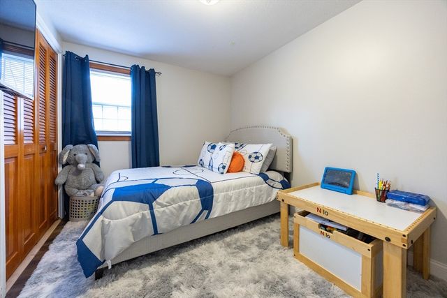 222 Blackstone St, Bellingham, MA 02019