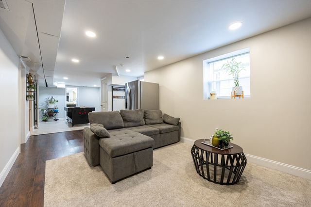 222 Blackstone St, Bellingham, MA 02019