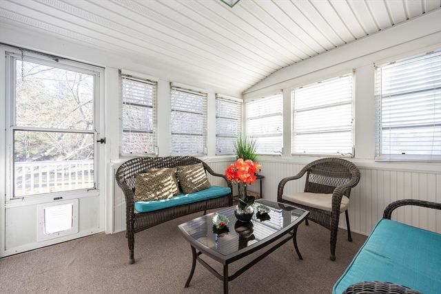 222 Blackstone St, Bellingham, MA 02019