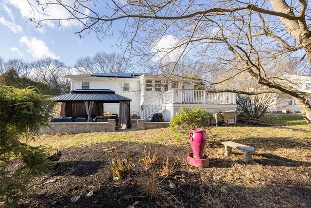 222 Blackstone St, Bellingham, MA 02019