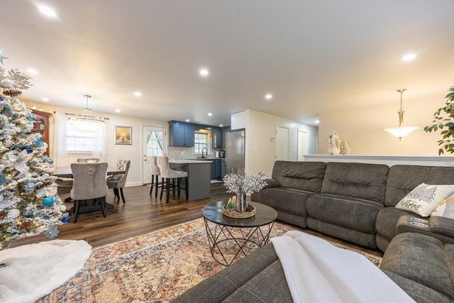 222 Blackstone St, Bellingham, MA 02019