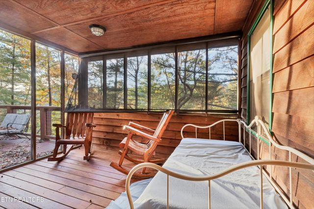 832 Christy Lane, Townsend, TN 37882