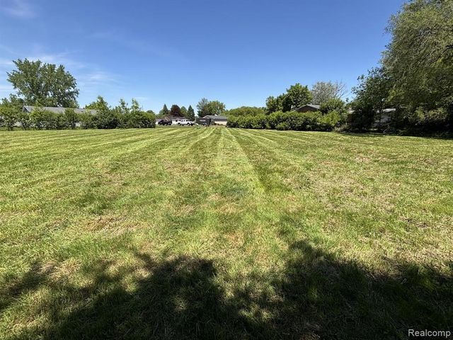 4500 S Michelle Street, Saginaw, MI 48601