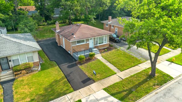 293 Hickory Street, Chicago Heights, IL 60411