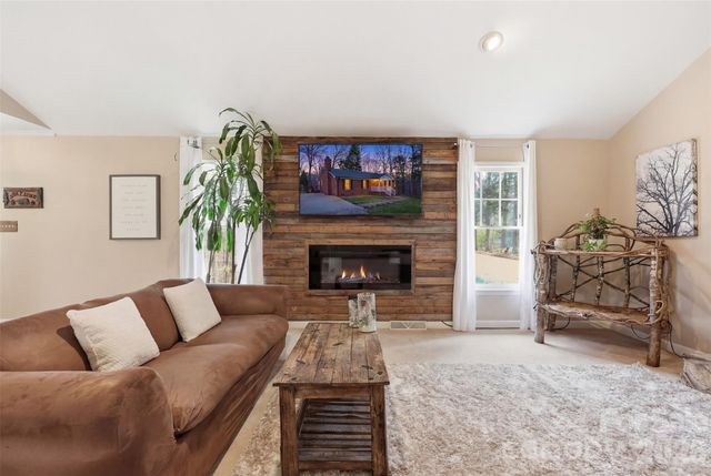 4289 Falcon Hall Way, Rock Hill, SC 29730