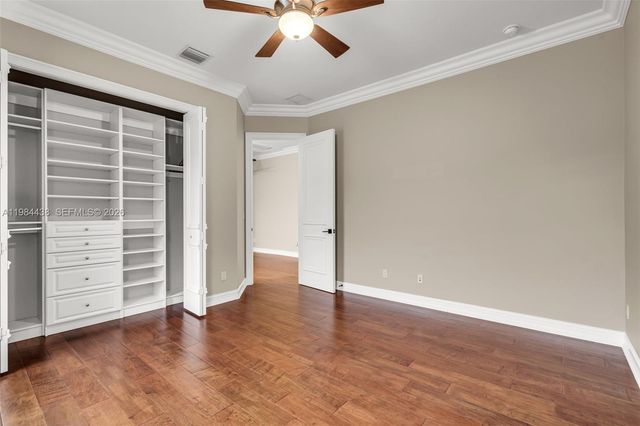 10291 Sweet Bay St, Plantation, FL 33324