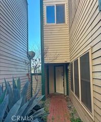 1445 Prefumo Canyon 20, San Luis Obispo, CA 93405