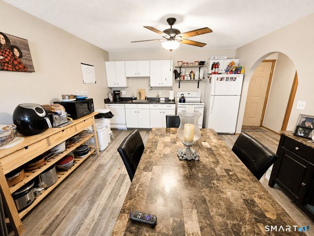 24 West Road 16, Ellington, CT 06029
