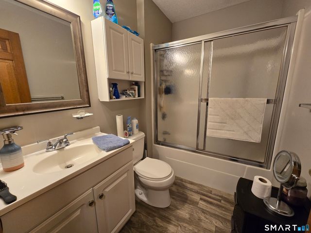 24 West Road 16, Ellington, CT 06029