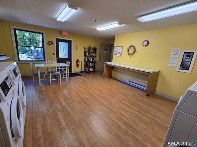 24 West Road 16, Ellington, CT 06029