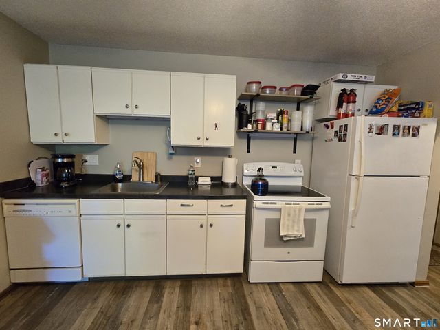 24 West Road 16, Ellington, CT 06029