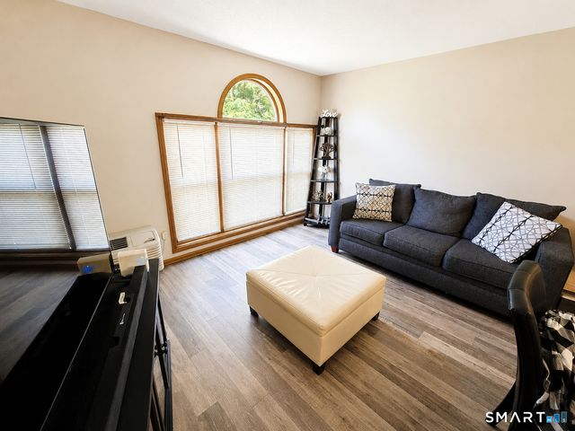 24 West Road 16, Ellington, CT 06029