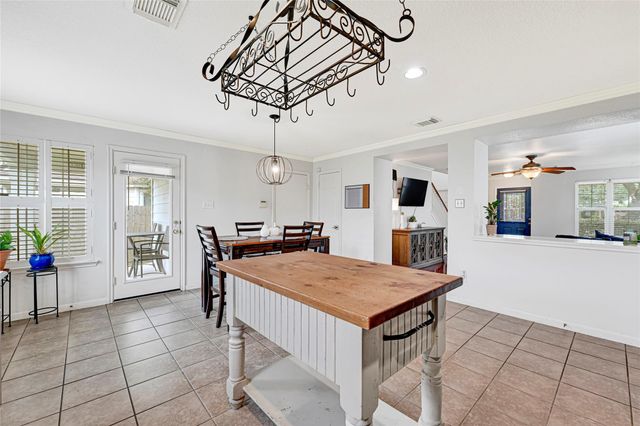 2606 Skyview Shadows Court, Houston, TX 77047
