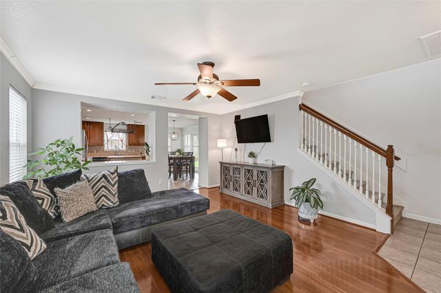 2606 Skyview Shadows Court, Houston, TX 77047