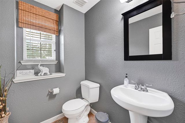 2606 Skyview Shadows Court, Houston, TX 77047