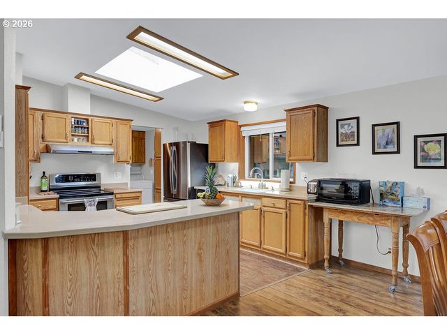 303 MANZANITA Dr, Florence, OR 97439