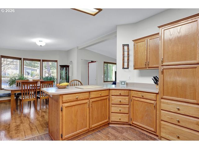 303 MANZANITA Dr, Florence, OR 97439