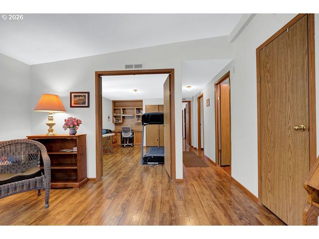 303 MANZANITA Dr, Florence, OR 97439