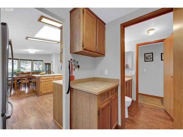 303 MANZANITA Dr, Florence, OR 97439